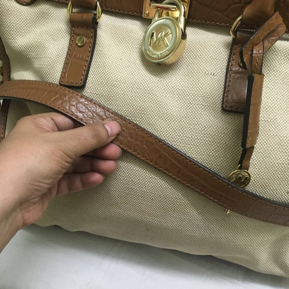 At best price: Authentic Michael Kors Hamilton NS Canvas/ Leather Tote - Picture 12 of 16